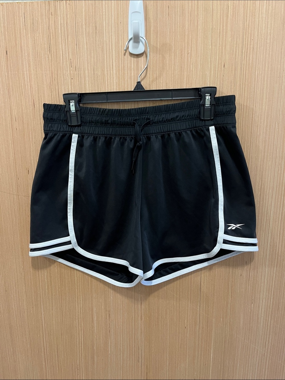 Reebok speedwick women’s shorts size medium black white